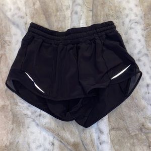 Lululemon Black Hotty Hot Short ll